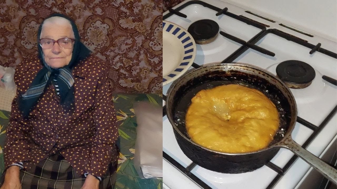 Bunica face gogoșile copilăriei.