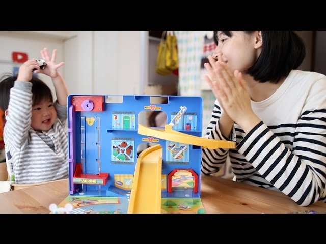 ディズニートミカ パノラマケース - YouTube