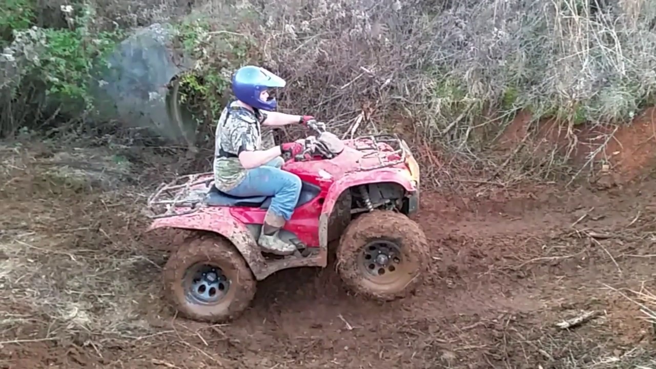 Honda Atvs vs Yamaha quad YouTube