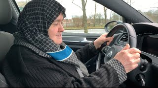 Araba Süren Teyze Yine Yollarda