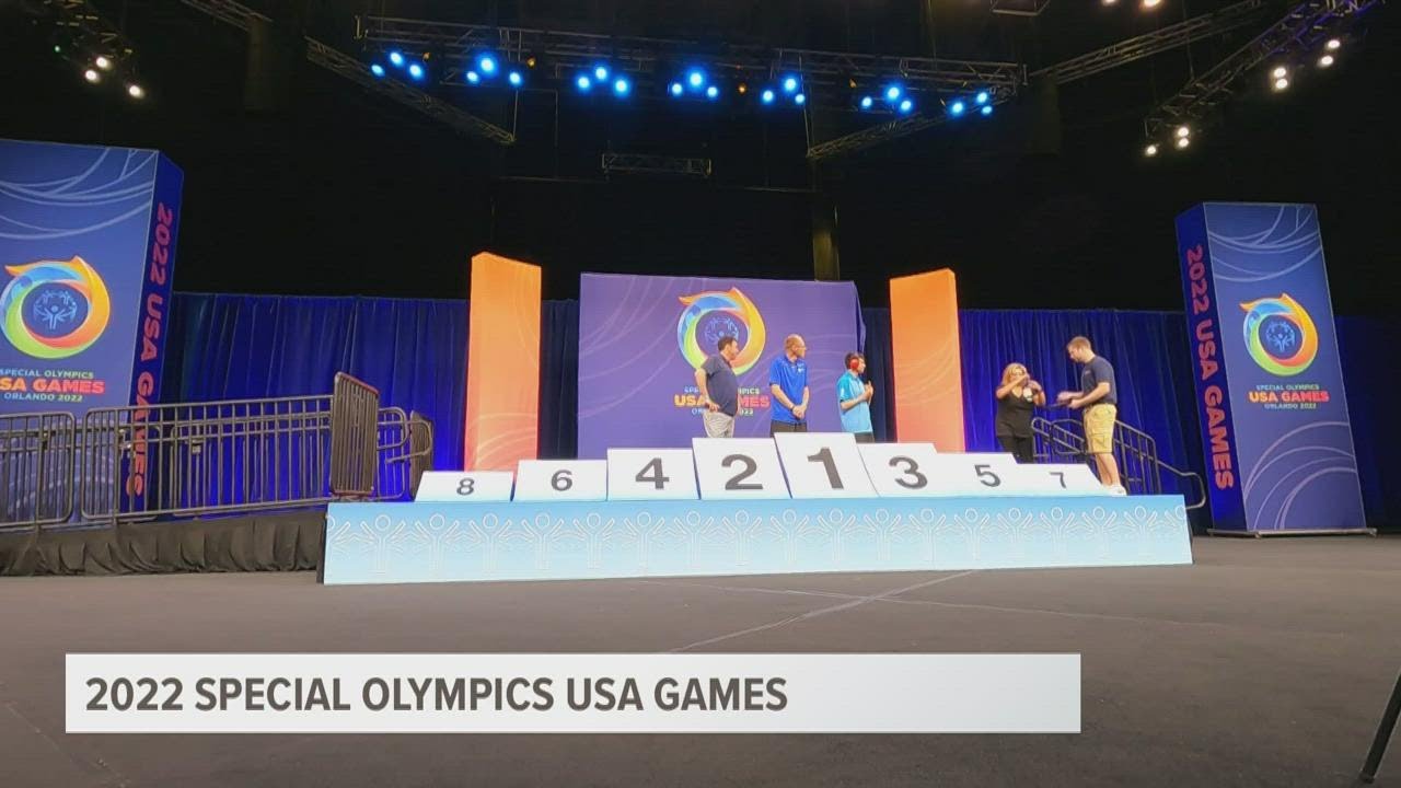 Special Olympics athletes hit the rink against Ferris State's