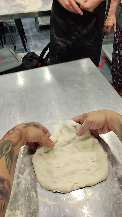 Stretch NY-style pizza dough like a PRO