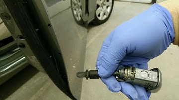 AUDI A5 DOOR HANDLE REMOVAL