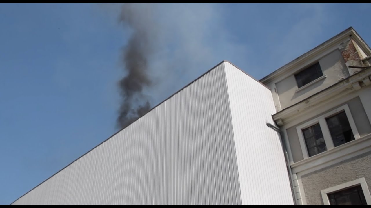 Vigevano, fiamme all’interno dell’ex molino di via Matteotti