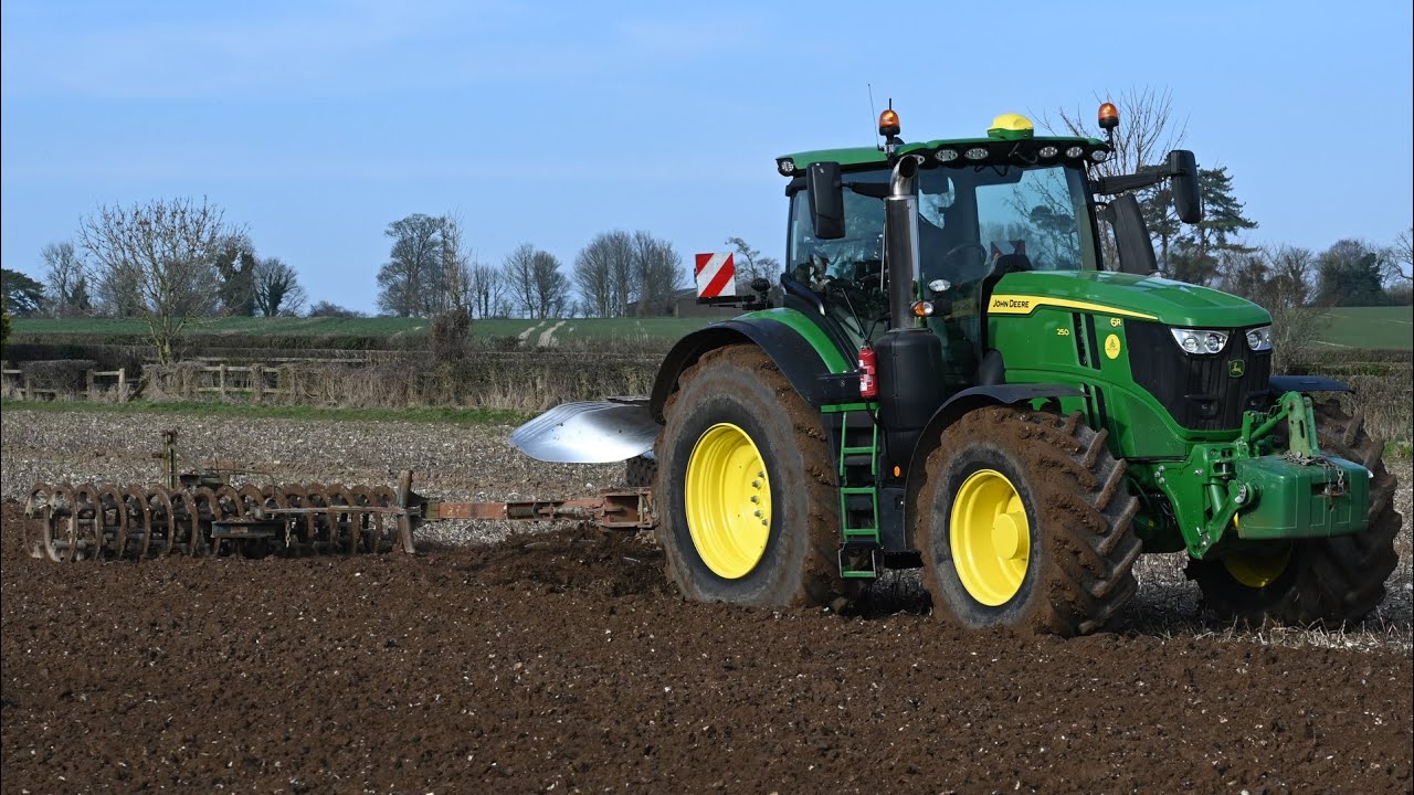 Ploughing with NEW John Deere 6R 250 and Kverneland 6 Furrow Plough & Press