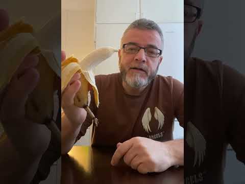 طريقة ولا في الاحلام لتقشير الموز ياحباب