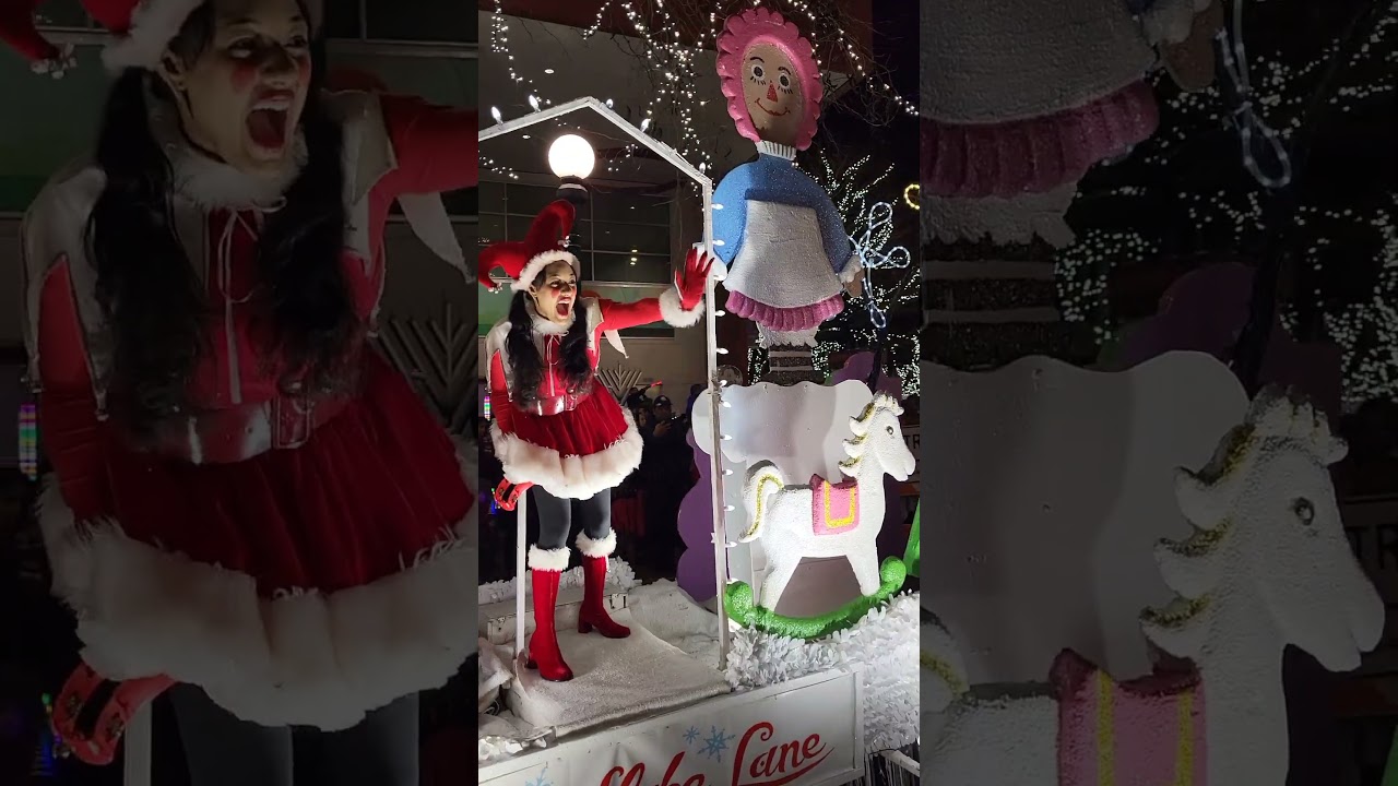 Snowflake Lane. Bellevue WA 2023. Part 1 bekijken op YouTube Snowflake Lane. Bellevue WA 2023. Part 1 bekijken op YouTube