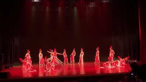 Múa dân tộc Ê Đê - SV Trần Ngọc Hạ SKĐA