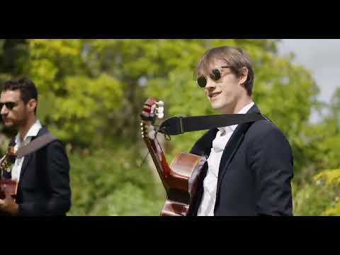 Bad Guy at a wedding (cover by duo)!
