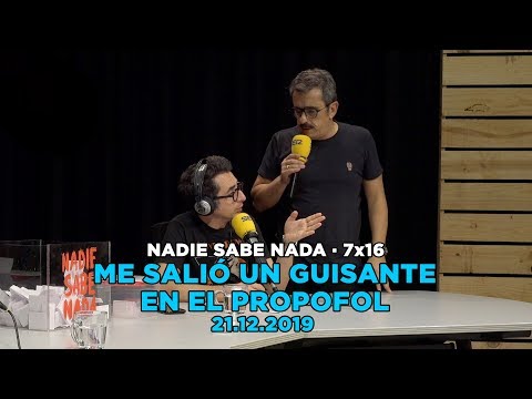 Video: Pellizcando los guisantes de olor - Guisantes de olor más llenos mediante el pellizco