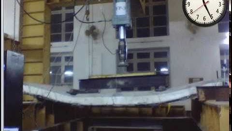 Flexural testing of reinforced concrete insulated sandwich panel