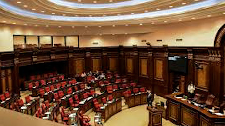 ՈւՂԻՂ. Սամվել Կարապետյանը 2 ամսով կալանավորված է. Փաշինյանը կառավարության անդամների հետ ԱԺ–ում է