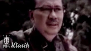 Ebiet G. Ade - Berjalan di Hutan Cemara ( Karaoke Video)