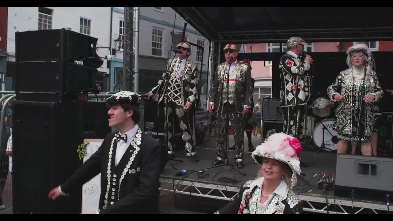 Faversham Hop Festival 2025 - London Pearly Kings & Queens Singalong