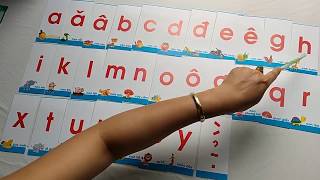 Bé học bảng chữ cái và hát bài hát bảng chữ cái - EDU Mầm Non