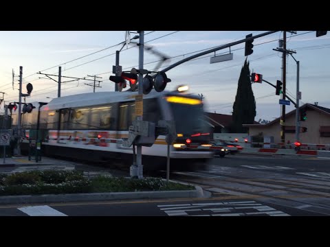Video Arlington Avenue Railroad Crossing, LA Metro Light... - youtube