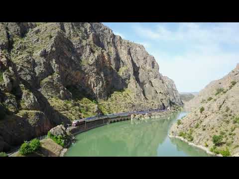 necip fazil kisakurek   kendi sesinde   kaldirimlar. თურქული ლექსი საუკეთესო.