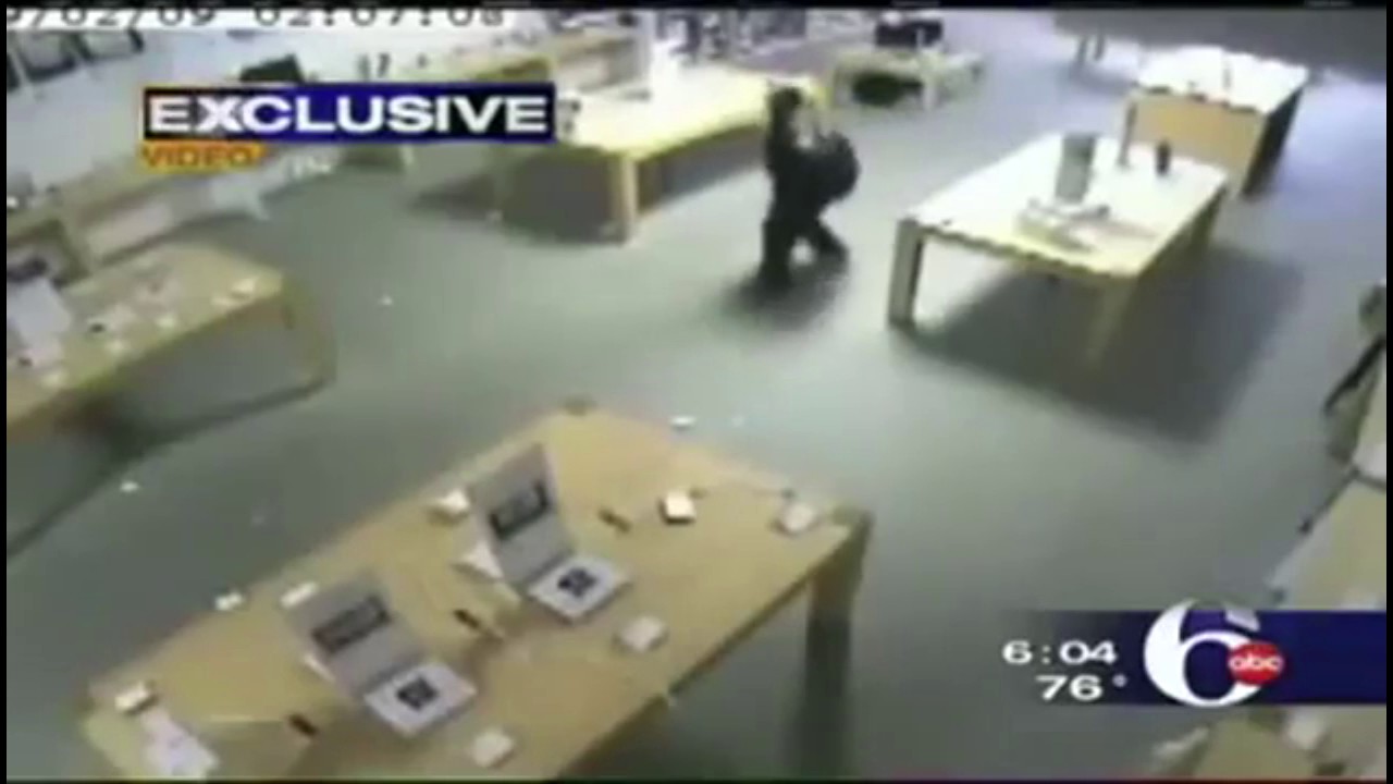 The New and Improved Apple Store Robbery - YouTube