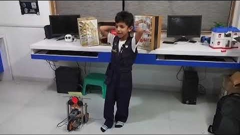 Abhimanyu is presenting his project in the Create Innovate Program at Vasna IBA The Robotized World