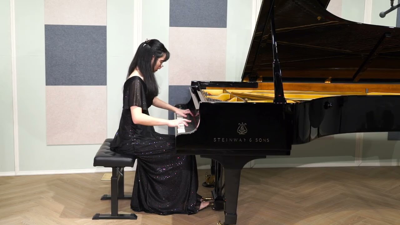 F. Chopin : Etude in E minor, Op.25 No.5 - YuHsi Lin