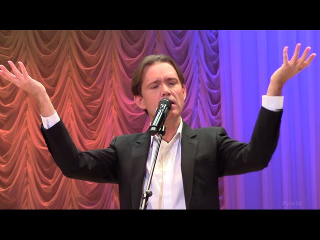 Олег Погудин "Танго Магнолия" auf YouTube ansehen