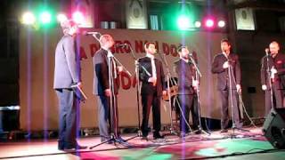 Video thumbnail of "Klapa Sufit - Da mi je s tobom proci Mare"