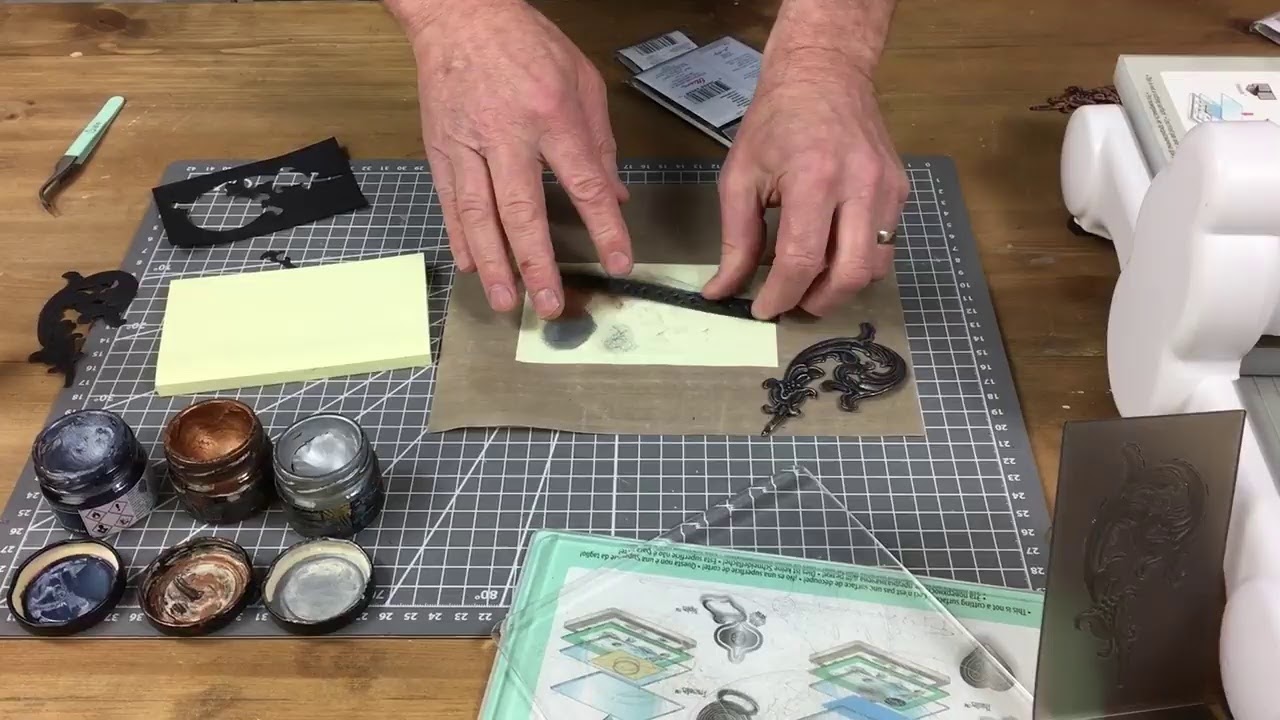 How to Make a Home Décor Frame Using 3-D Impresslits™ Embossing Folders ...