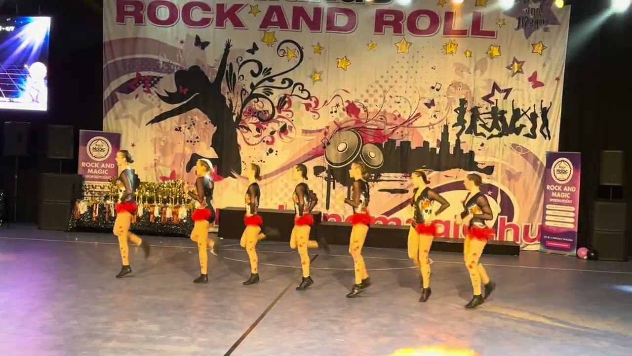 FANATIC-SPARKLE-dance plus kisformáció