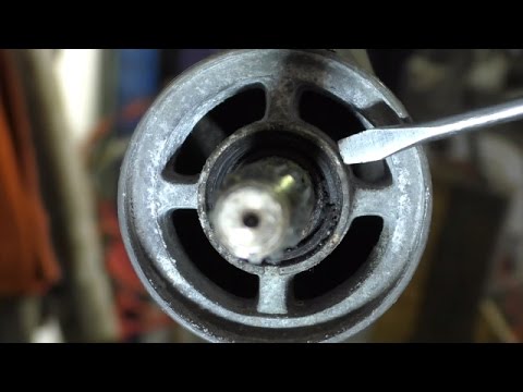 Replacing outboard oil seals the hack way