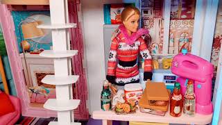 Barbie Malibu House decorated for Christmas