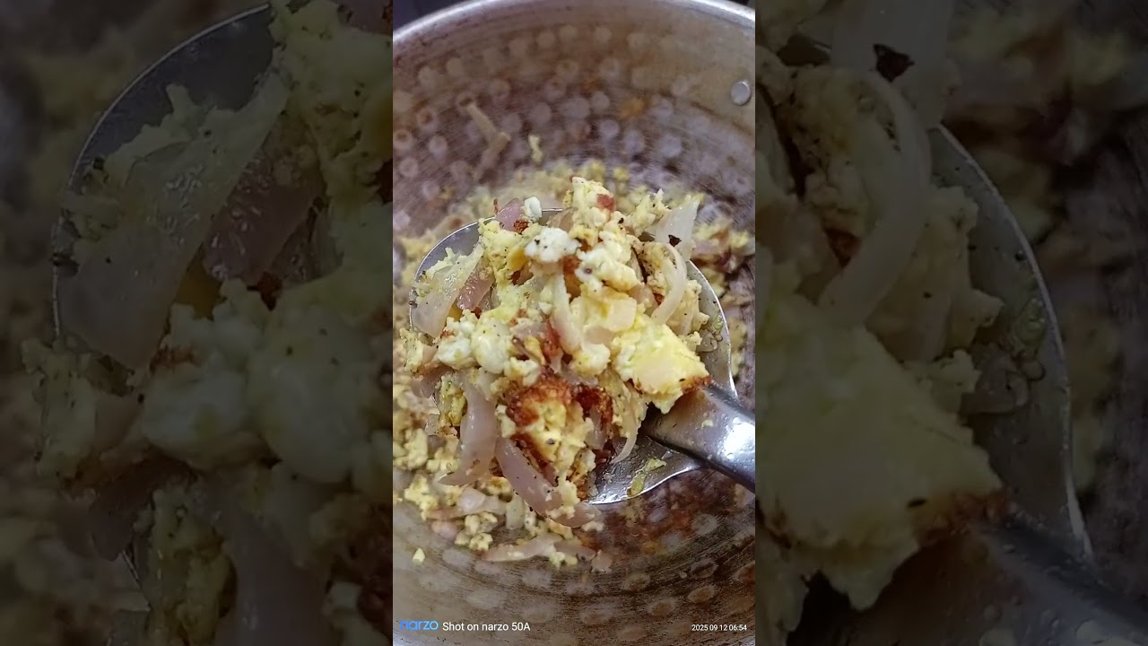 egg purji, tomato gravy