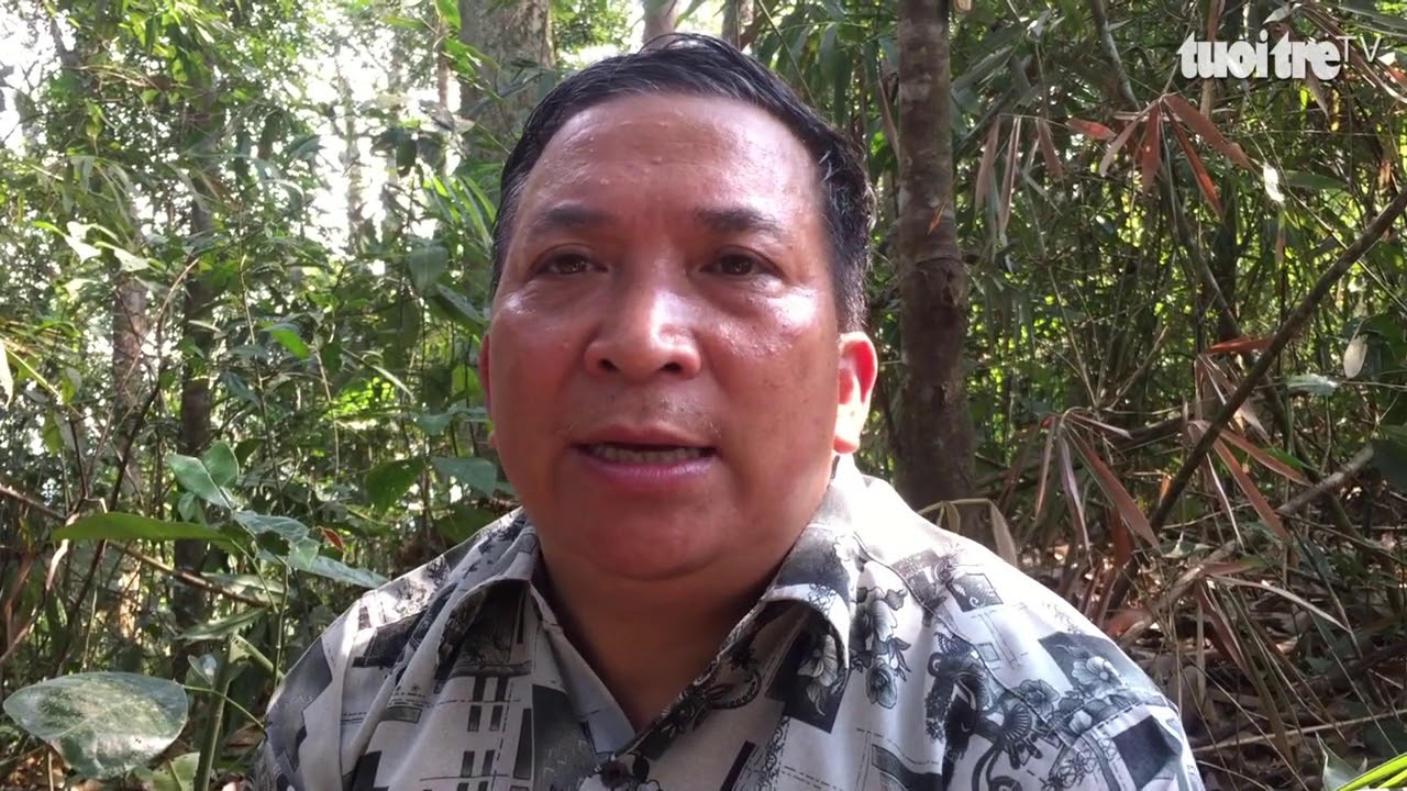 báo tuổi trẻ cười Cắm cờ trên đỉnh cao 1.500m của vùng núi Tây Giang