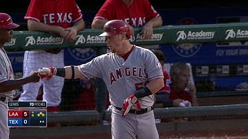 LAA@TEX: Calhoun drives in two with broken-bat single