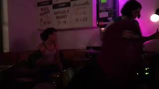Gee Tee Pigs In The Pit Live