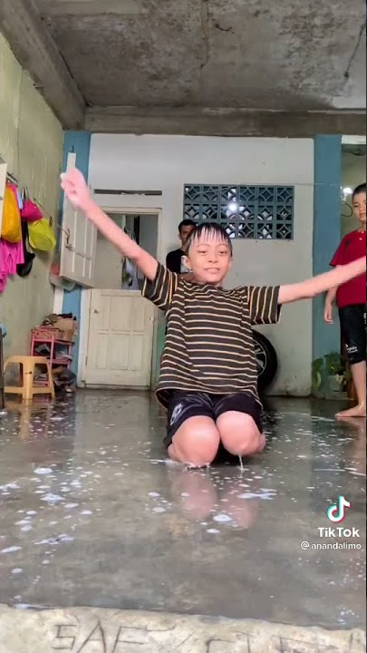 Celananya Sobek Gak Tu