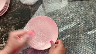 Wrapping Plates in Bubble Wrap