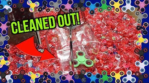 CLEANED OUT THE FIDGET SPINNER CLAW MACHINE! | JOYSTICK
