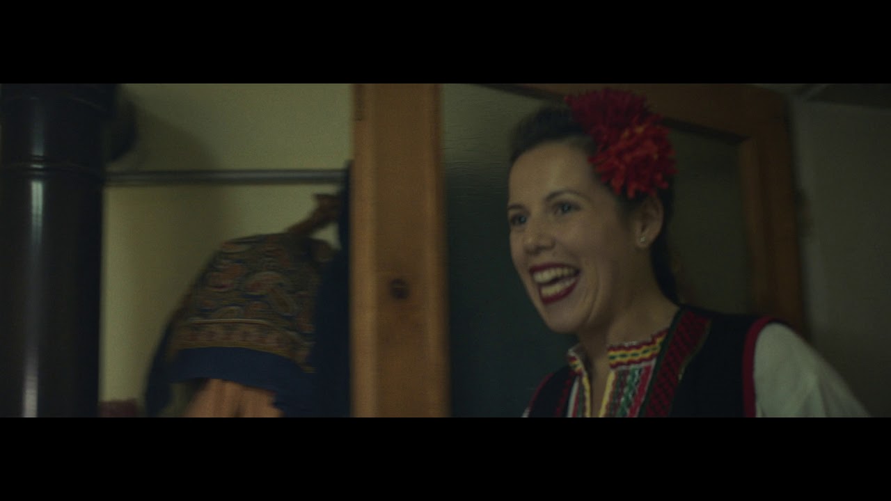 „Резиденция баба“  връща младите на село