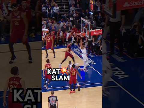 2 hand SLAM from KAT 😤 #knicks #nba #dunk