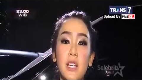 FOTO foto JELAS!! IRMA BULE Dipatuk Ular Kobra Di PAHANYA Saat Manggung   Gosip 8 April 2016