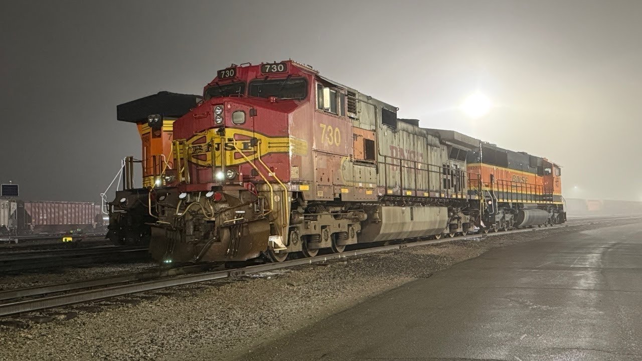 112th session Dan and Jeni's Train Shack, Moar $5 kits!