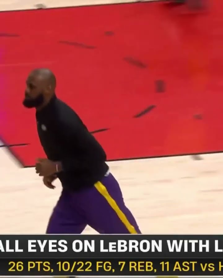 LeBron hugged the arena staffer he knocked over in 2019 ❤️