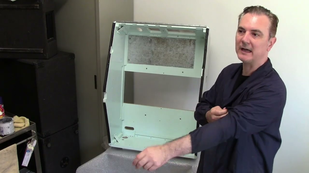 Quinta parte. Restauro completo del Rockola 1484. Interno verniciatura e rimontaggio