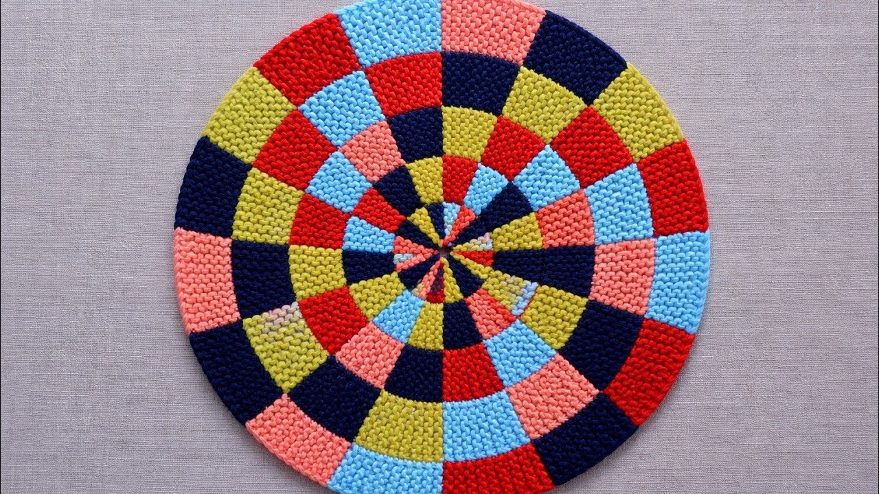 बचे हुए कपड़ों या पट्टी से यह रंग बिरंगा पायदान बनाएं। Doormat new design ।