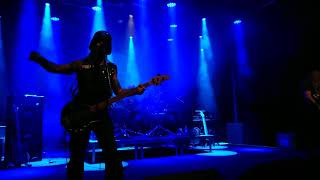 Watch Freak Kitchen Push Through video