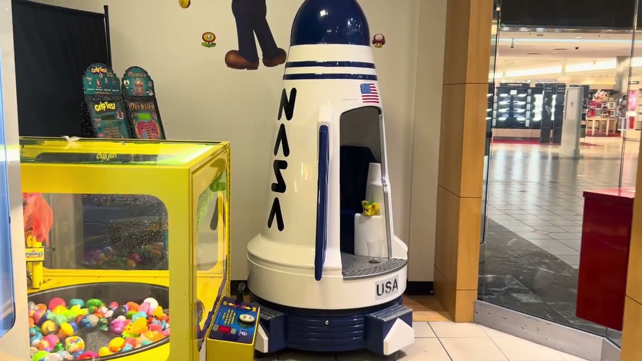 RG Mitchell 1990s NASA Space Rocket kiddie ride (V2) (with Mr Softy’s ice cream Van audio)