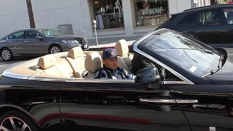 Jeremy Meeks goes Christmas shopping with a friend...