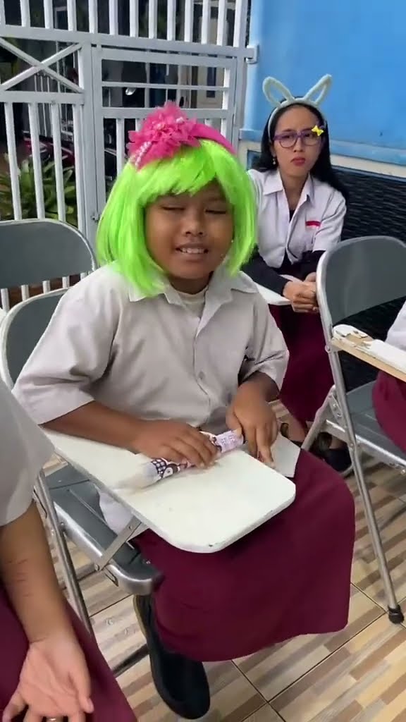 Vidio kocak dan gokil @nyaikembang1nyaikembang1 /kembar tapi beda?