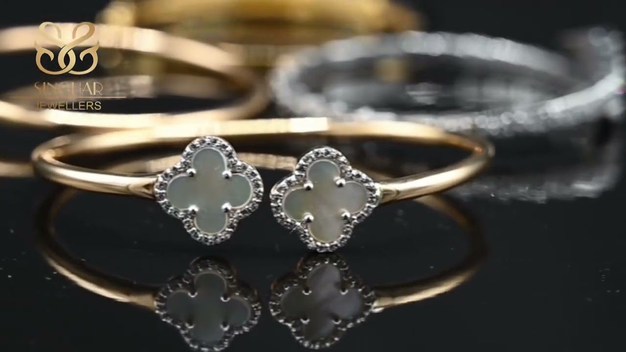 Timeless Gold Fashionable Kara Design for Ladies That Stands Out 