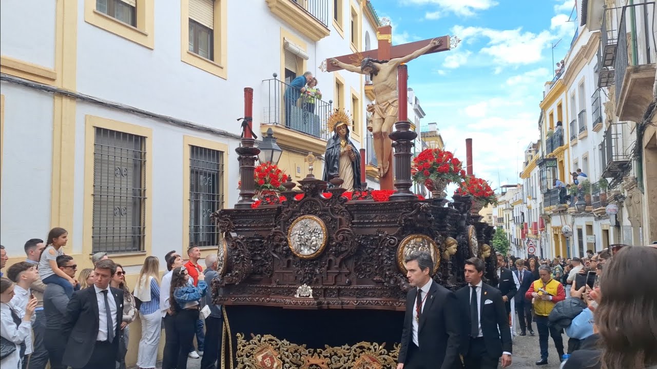 Caridad en San Fernando con la Legión cantando 'El novio de la Muerte' - Semana Santa Córdoba 2025